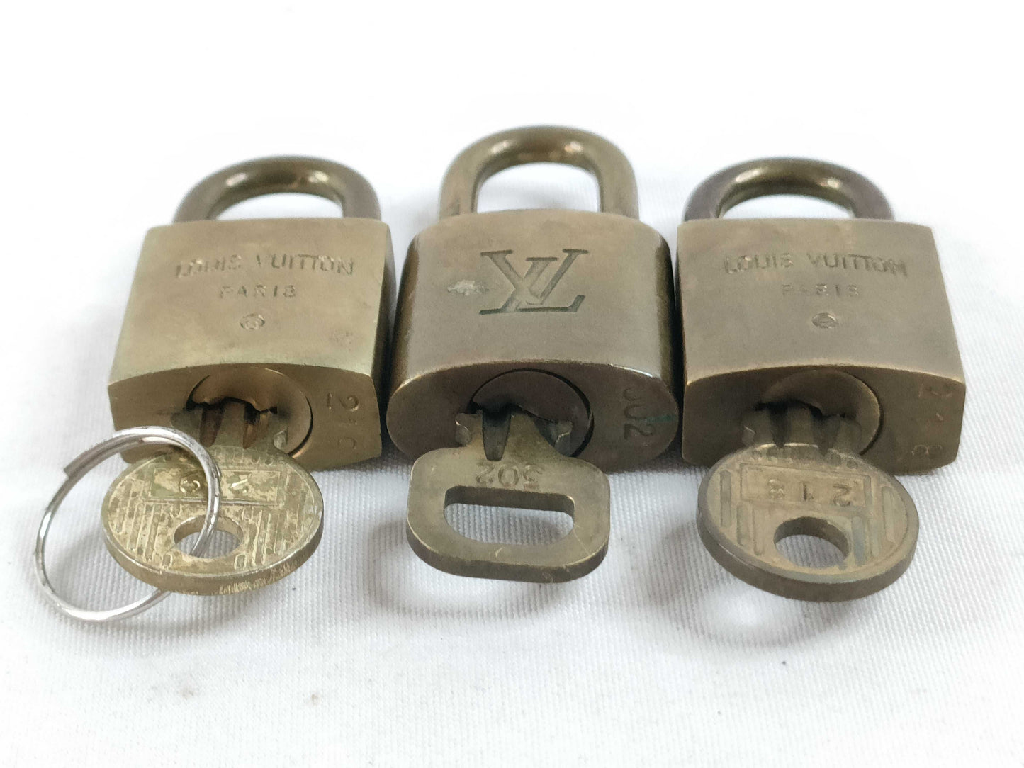 LOUIS VUITTON Cadena Key Set of 10 Other Accessories