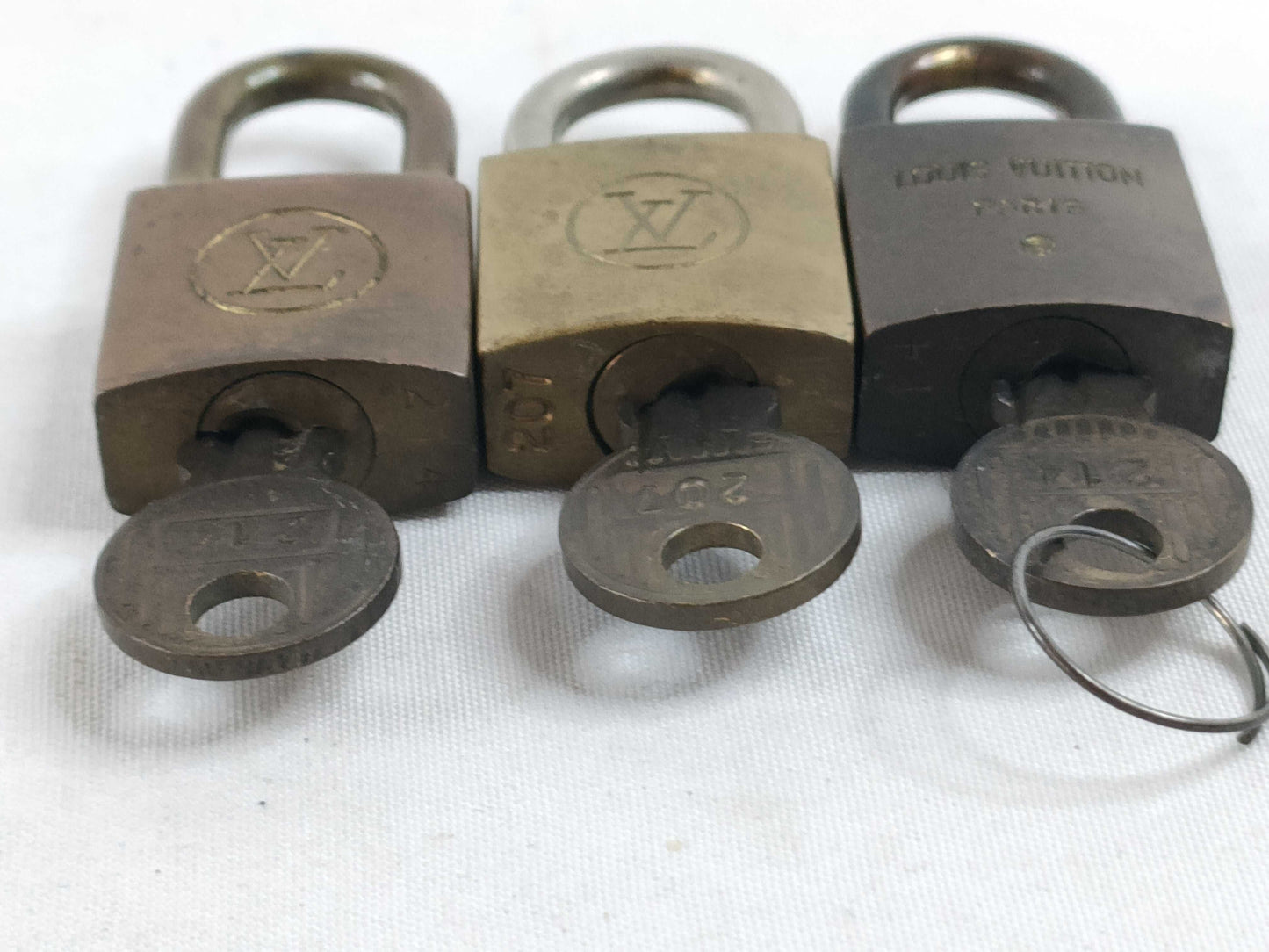 LOUIS VUITTON Cadena Key Set of 10 Other Accessories