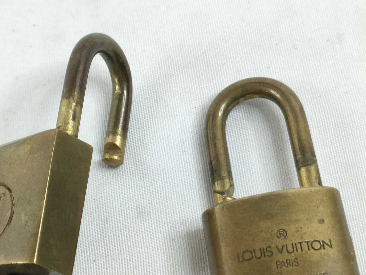 LOUIS VUITTON Cadena Key Set of 10 Other Accessories