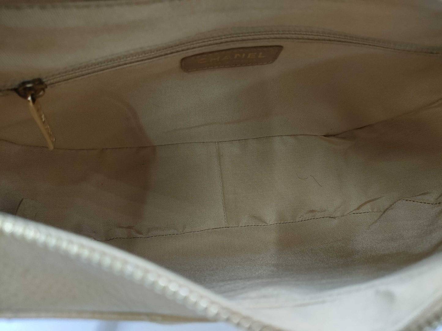 CHANEL Matelasse Caviar Beige Shoulder Bag