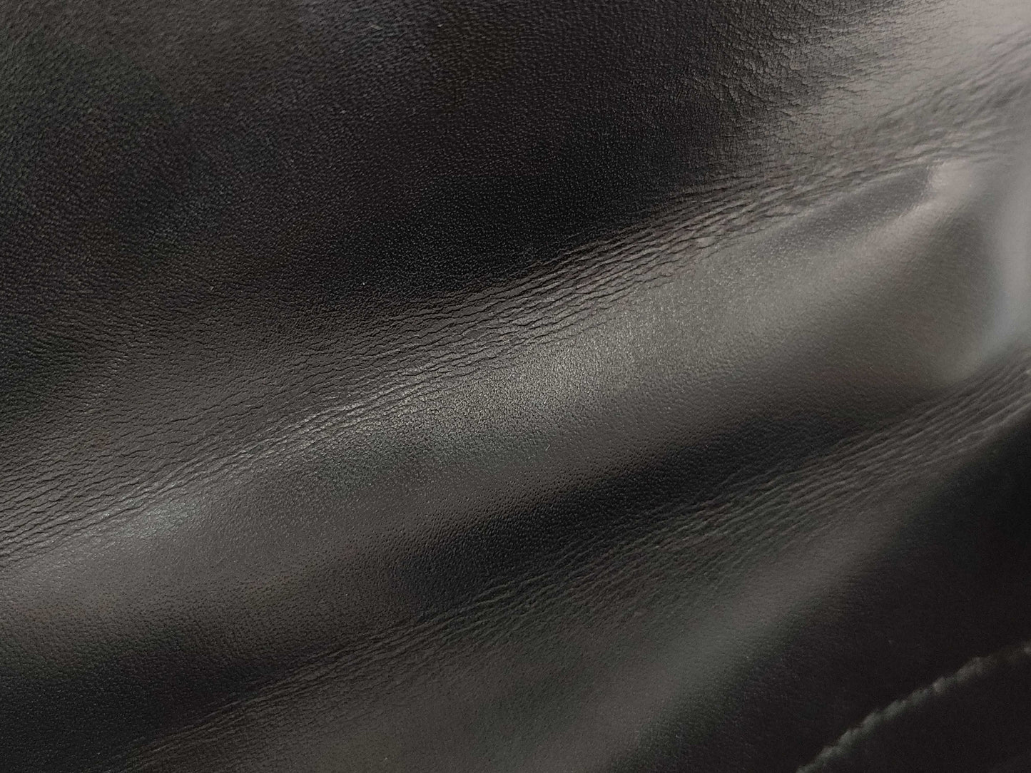 HERMES Kelly 32 Handbag, Black Calfskin, Gold Hardware, 〇U Stamp