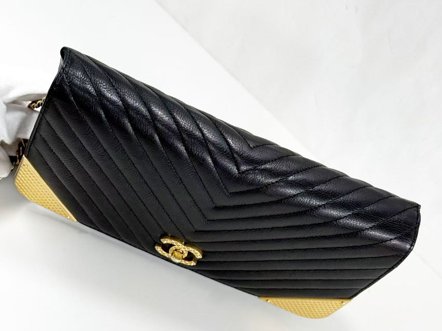 CHANEL Black Chevron Tanlock Luxury Shoulder Bag, W23cm , Vintage G Hardware, Dust Bag and Sticker Included, 26039150