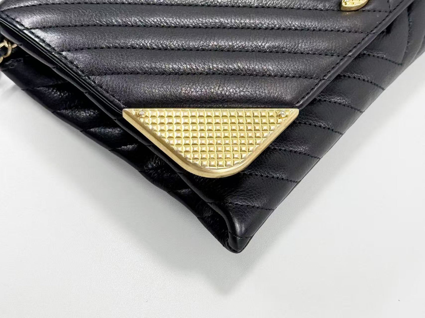 CHANEL Black Chevron Tanlock Luxury Shoulder Bag, W23cm , Vintage G Hardware, Dust Bag and Sticker Included, 26039150