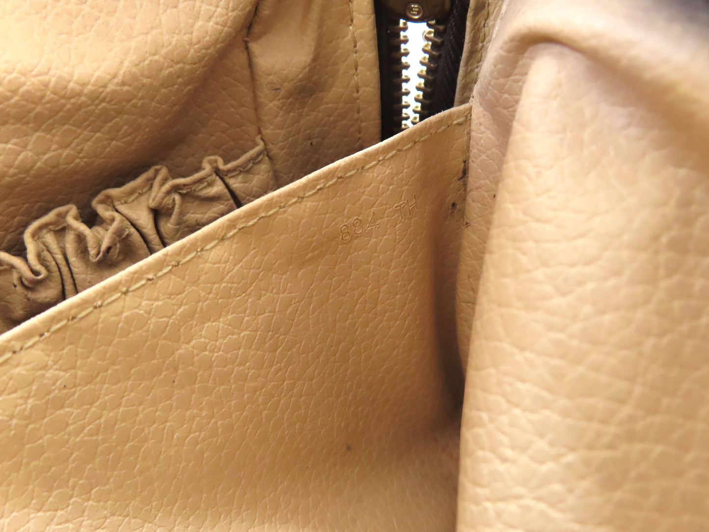 LOUIS VUITTON Monogram Louis Vuitton Monogram True Toilet 23 Pouch