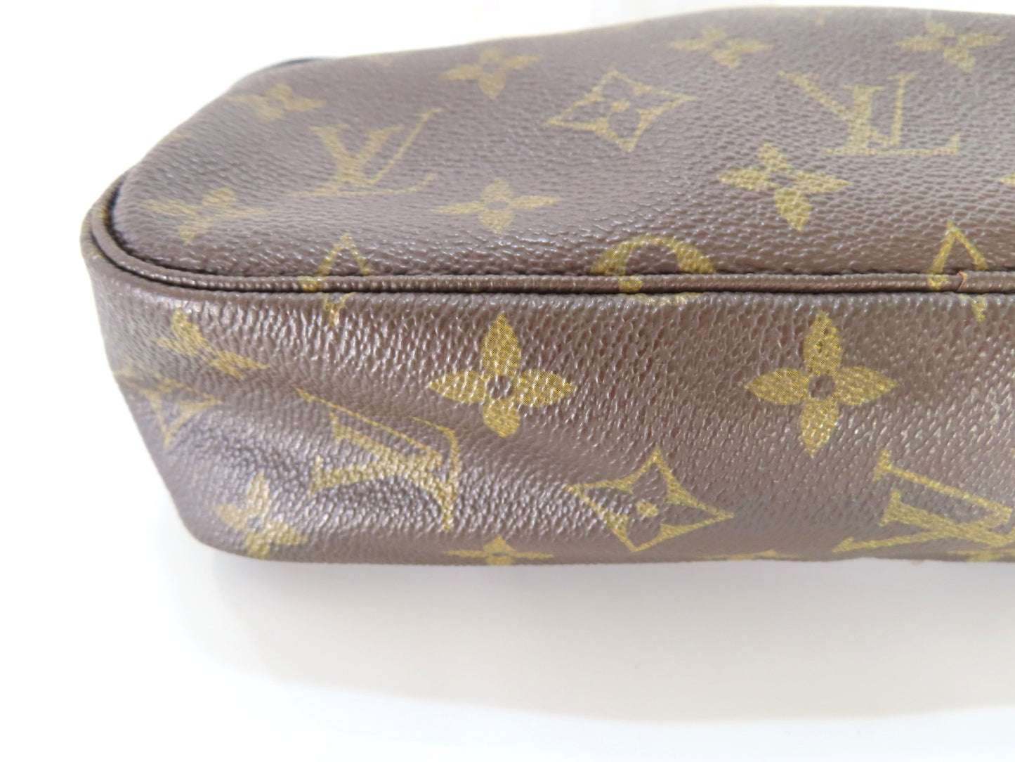 LOUIS VUITTON Monogram Louis Vuitton Monogram True Toilet 23 Pouch