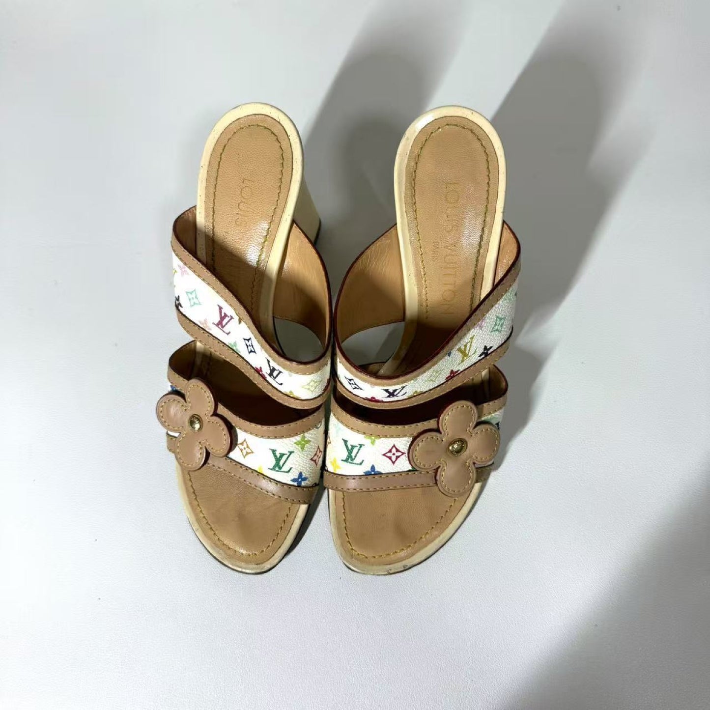 LOUIS VUITTON LOUIS VUITTON shoes size 37 sandals