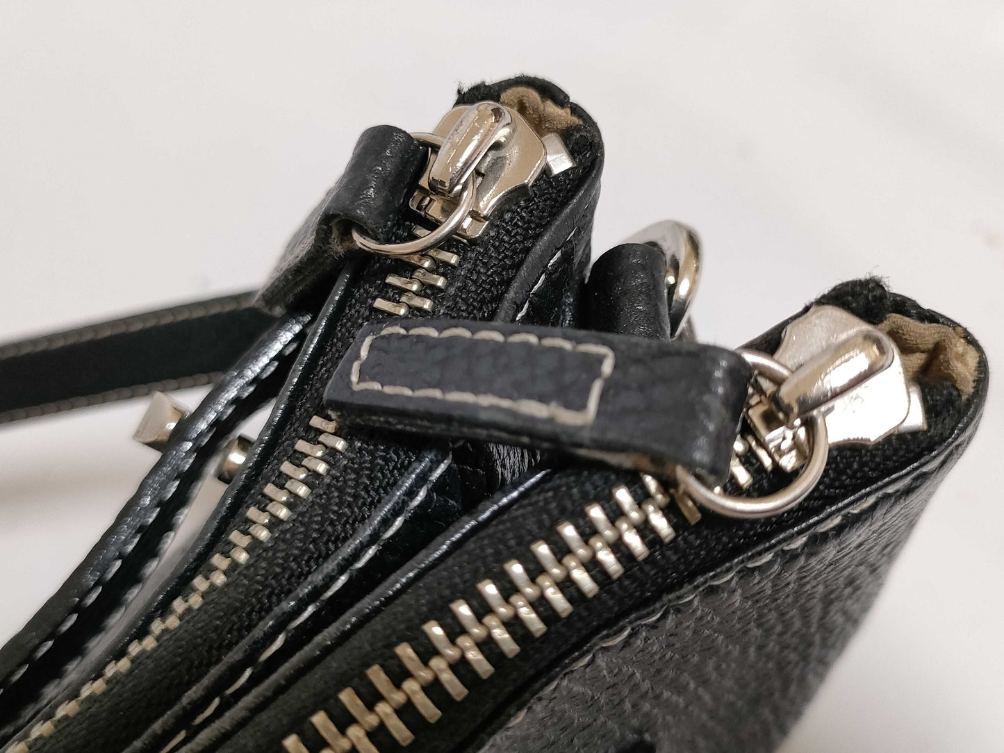 Den Hamano Leather Shoulder Bag