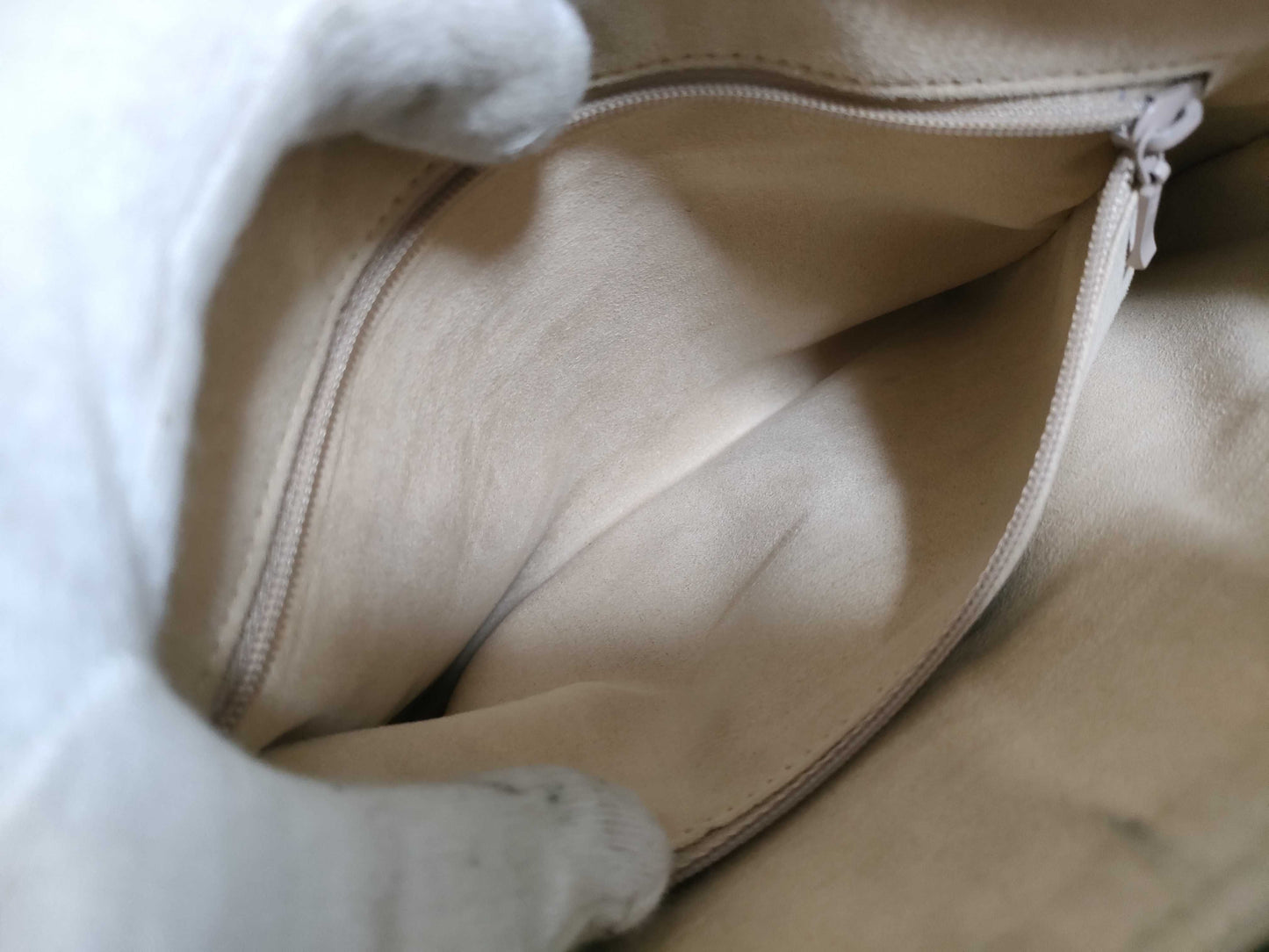 Den Hamano Leather Shoulder Bag