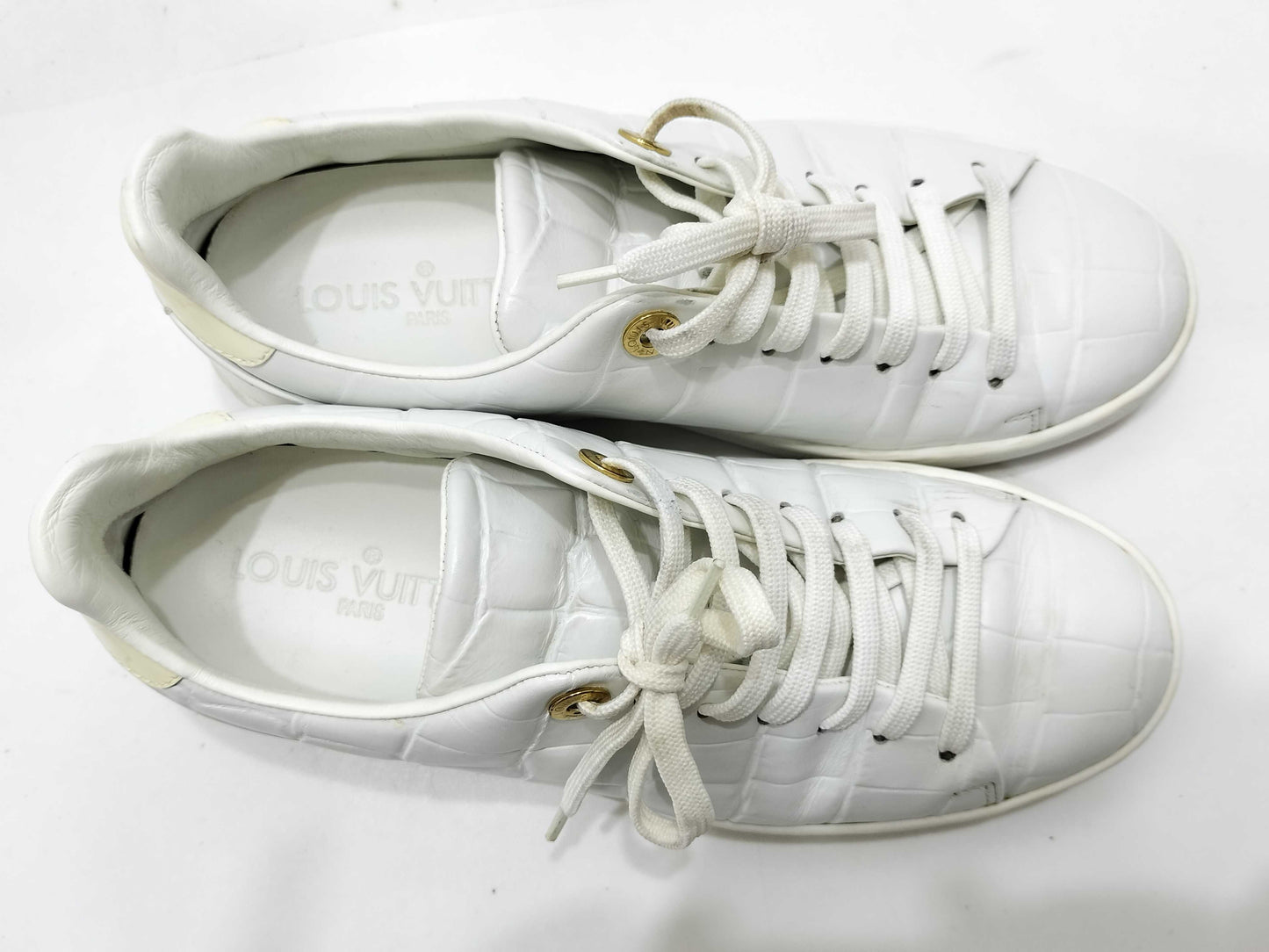 LOUIS VUITTON LOUIS VUITTON Louis Vuitton Crocodile Embossed Leather Sneakers Size 35 1/2 Sneakers