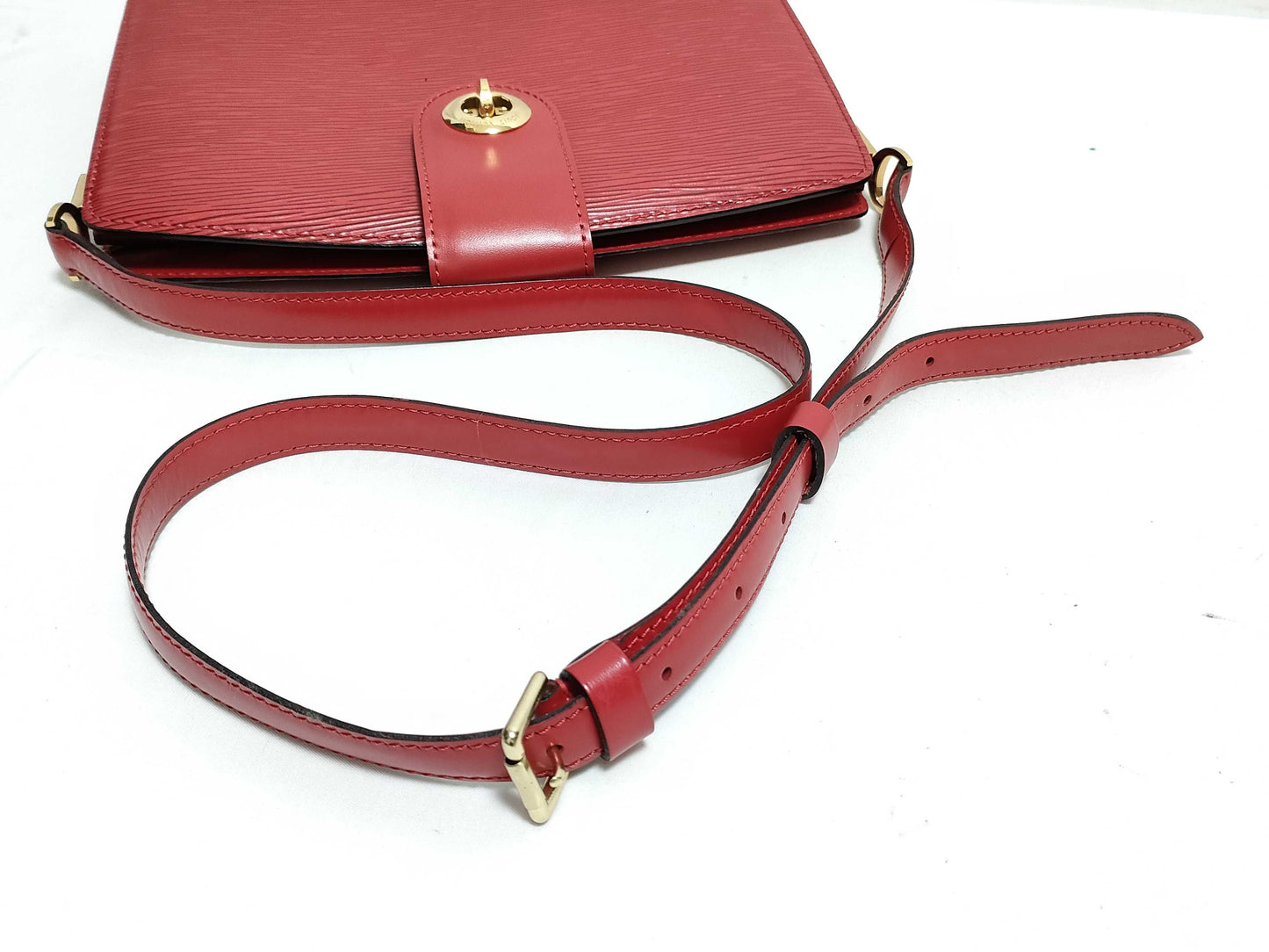 LOUIS VUITTON Epi Shoulder Bag M52347