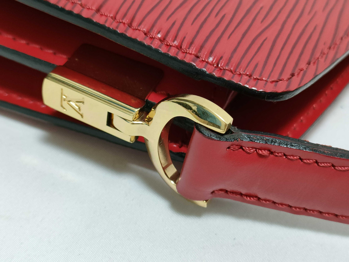 LOUIS VUITTON Epi Shoulder Bag M52347