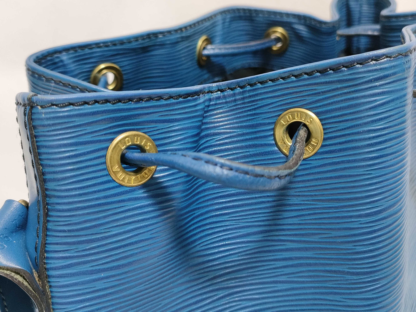 LOUIS VUITTON Epi Petit Noe M44005 Shoulder Bag