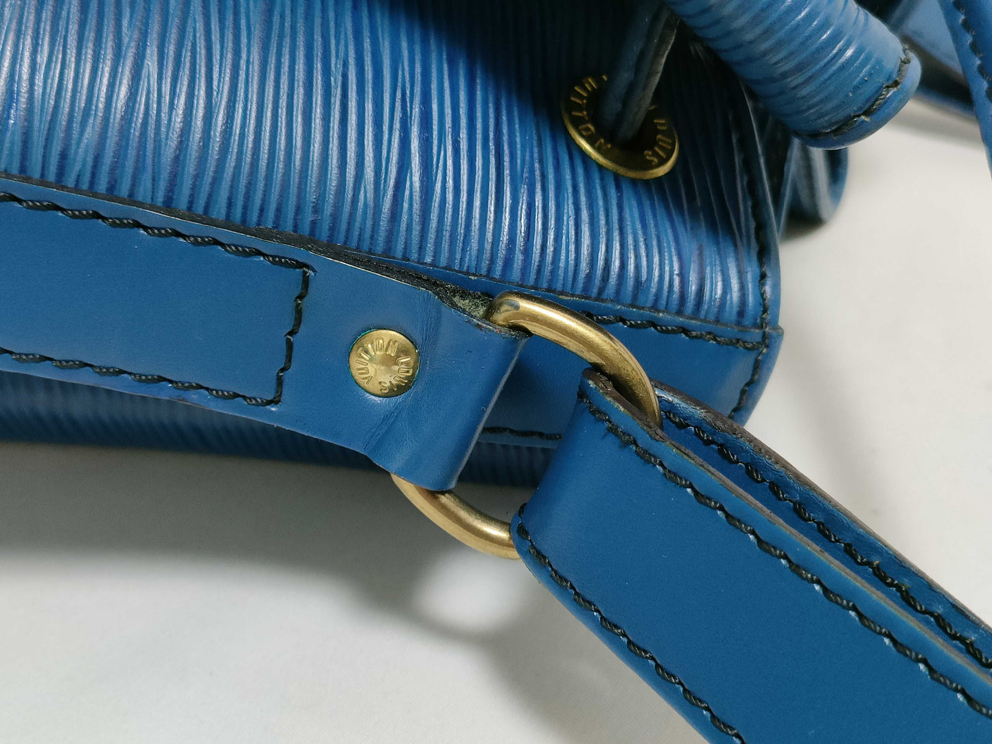 LOUIS VUITTON Epi Petit Noe M44005 Shoulder Bag