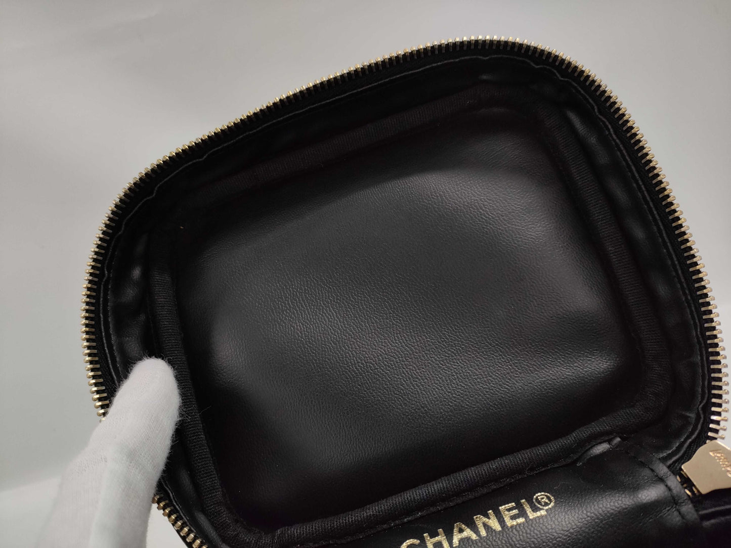CHANEL Caviar Skin Coco Mark Vertical Vanity Handbag