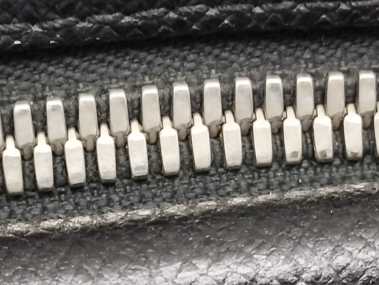 LOUIS VUITTON Taiga LOUIS VUITTON M31172 Business Bag