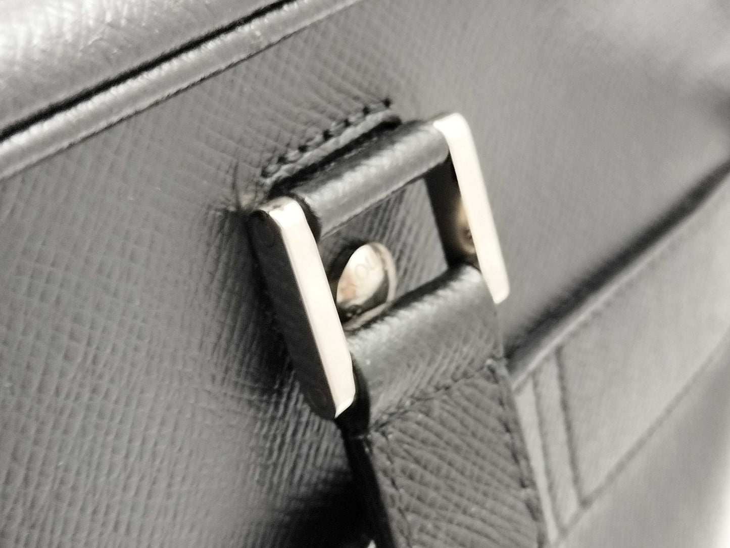 LOUIS VUITTON Taiga LOUIS VUITTON M31172 Business Bag