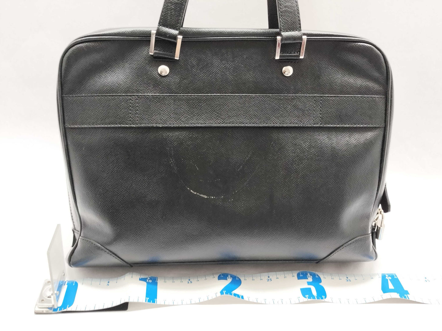 LOUIS VUITTON Taiga LOUIS VUITTON M31172 Business Bag