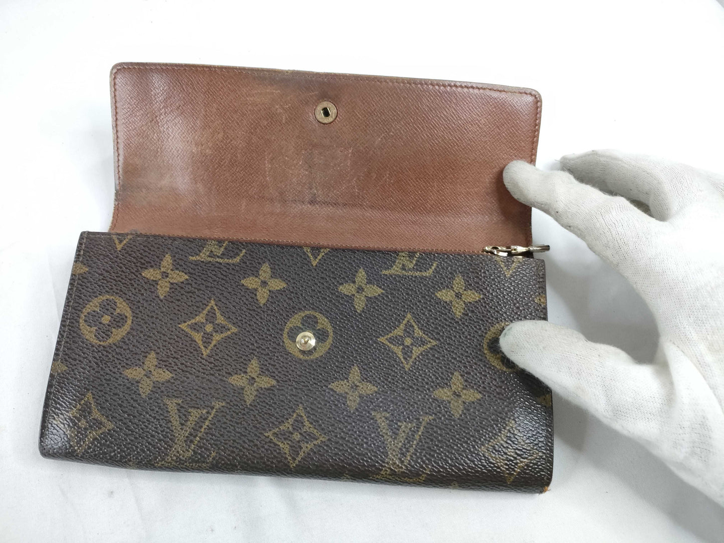 LOUIS VUITTON Monogram Long Wallet with Zipper