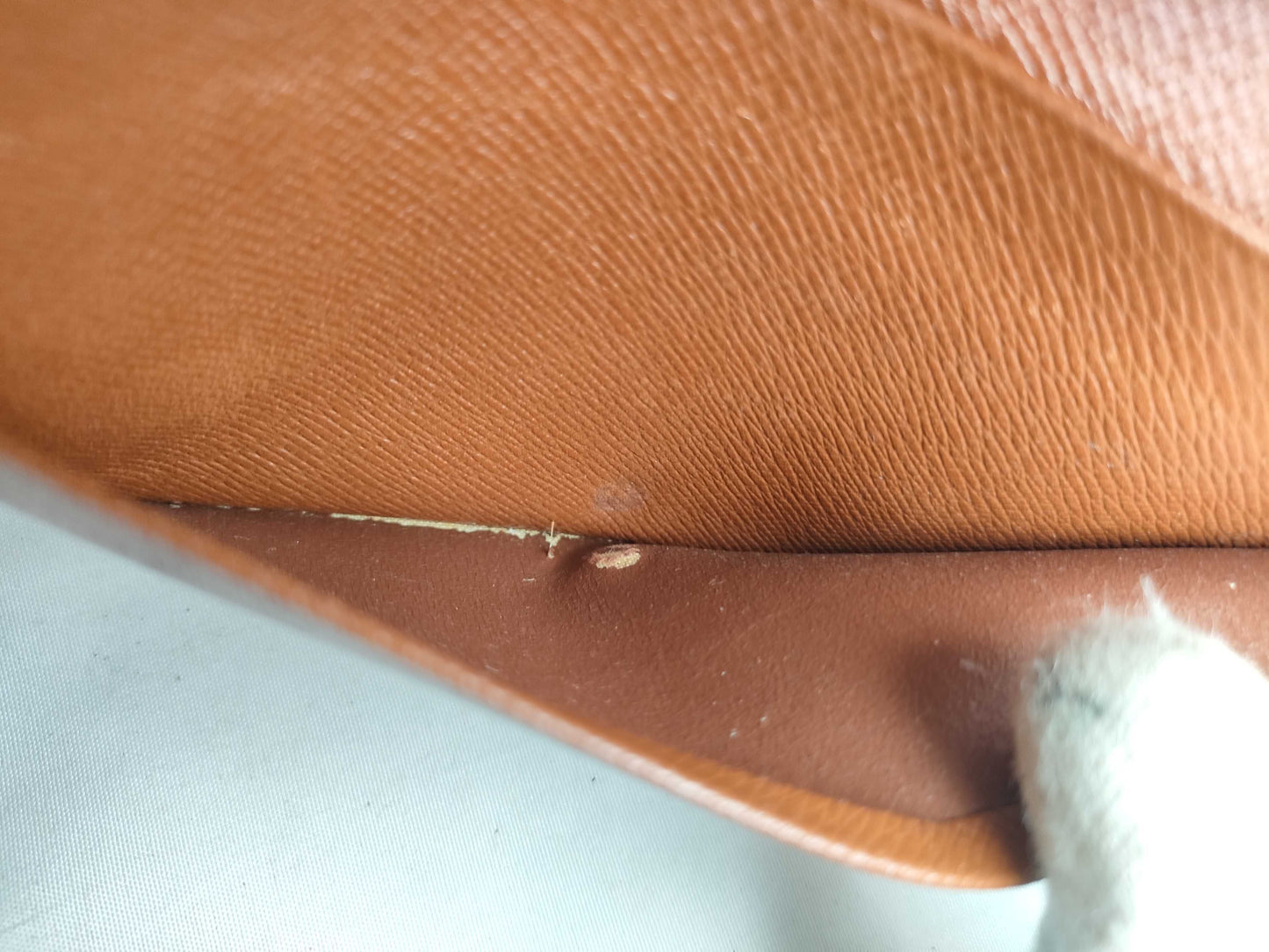 LOUIS VUITTON Monogram Bifold Wallet