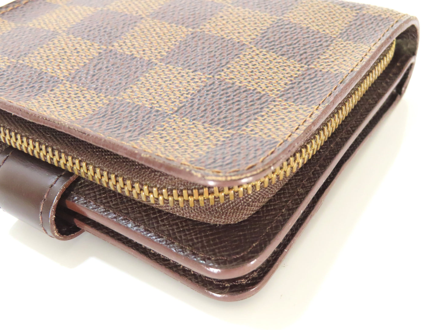 LOUIS VUITTON Damier Compact Zip Wallet