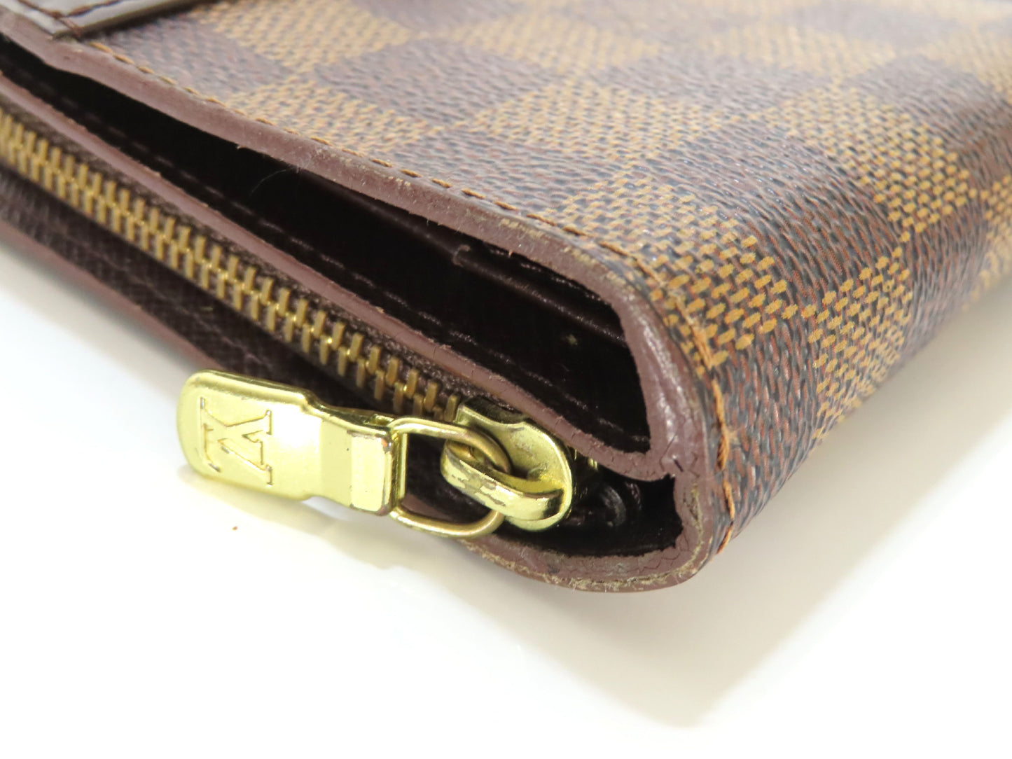 LOUIS VUITTON Damier Compact Zip Wallet