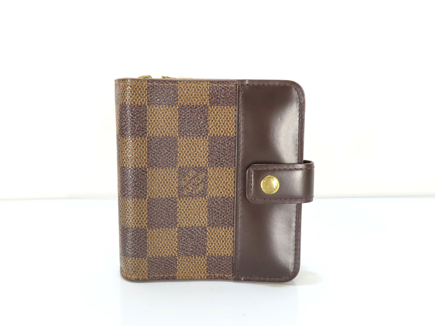 LOUIS VUITTON Damier Compact Zip Wallet