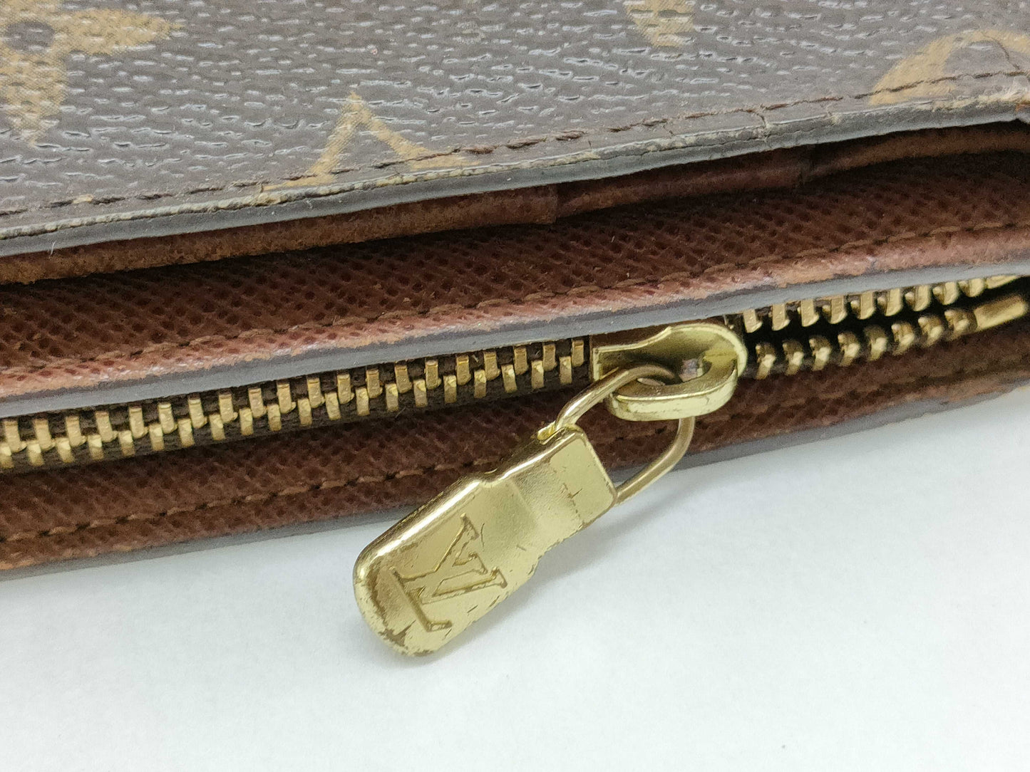 LOUIS VUITTON Monogram Papier Zip Wallet
