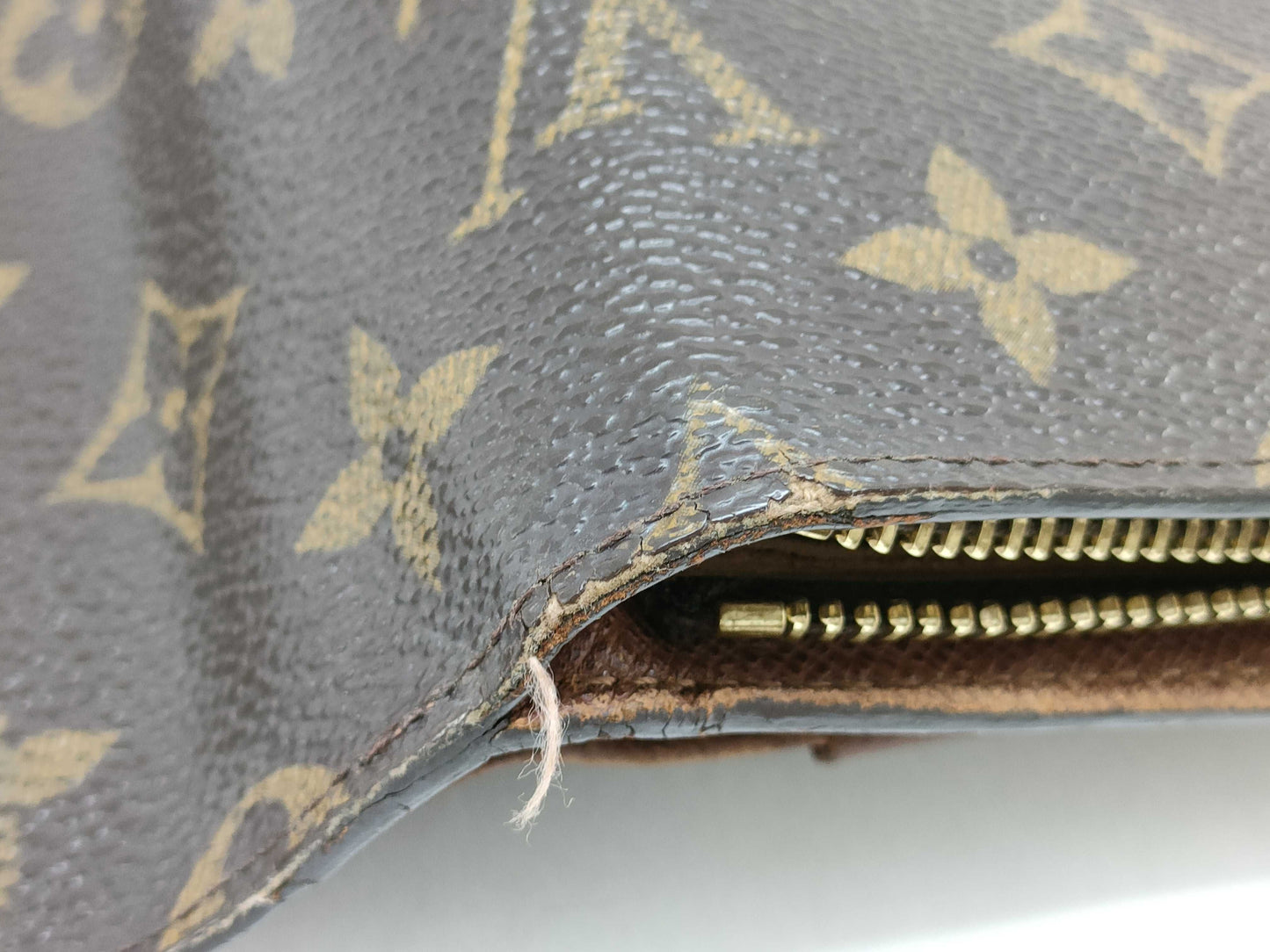 LOUIS VUITTON Monogram Papier Zip Wallet