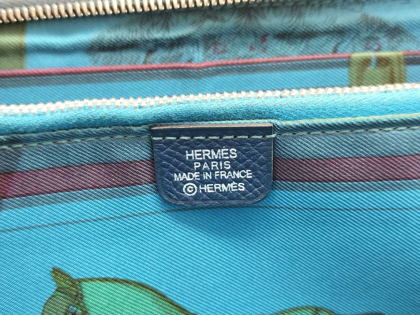 HERMES □N engraved Azap Hermès Azap Silkin Navy Wallet