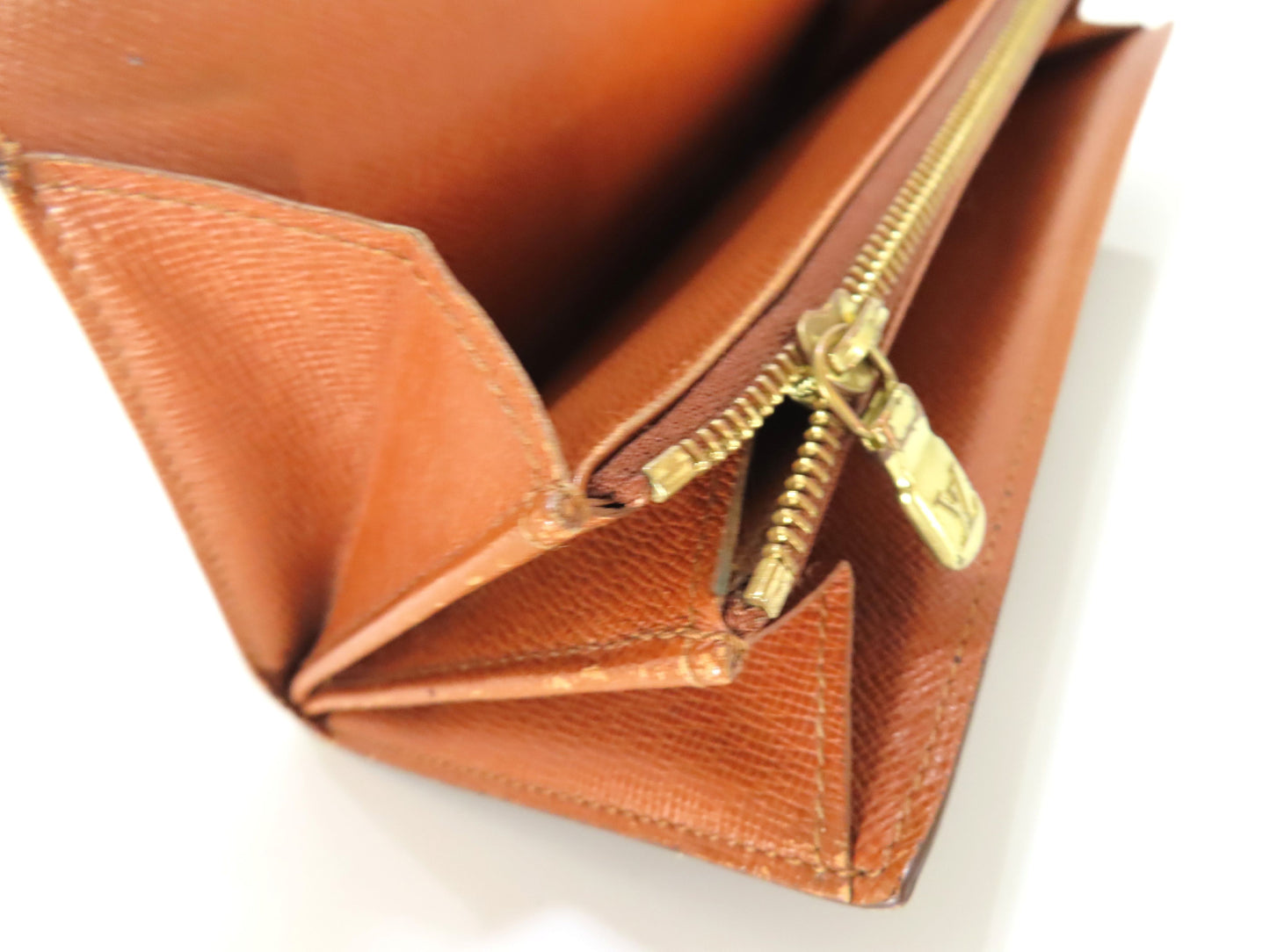 LOUIS VUITTON Monogram Louis Vuitton Monogram Wallet