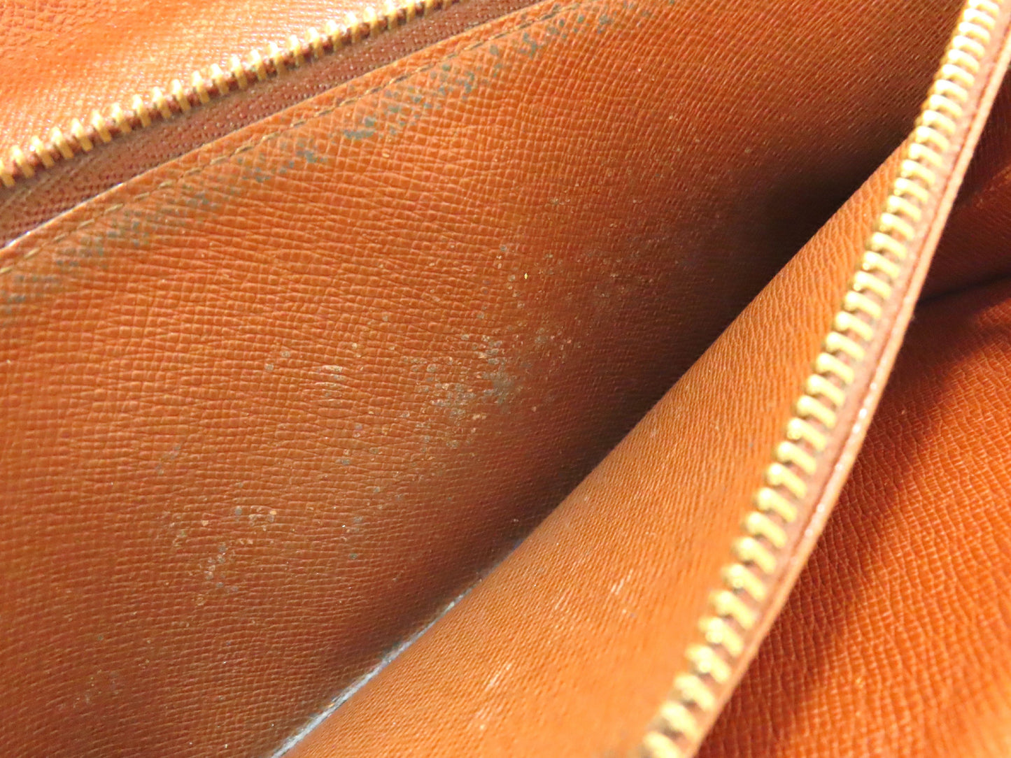LOUIS VUITTON Monogram Louis Vuitton Monogram Wallet