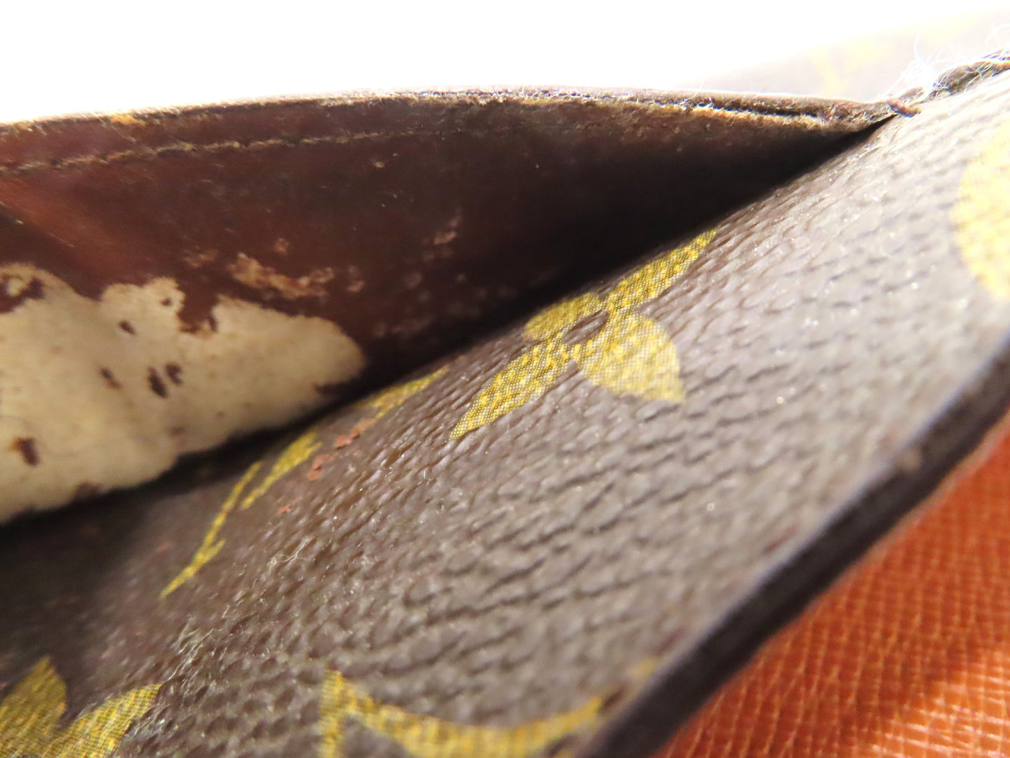 LOUIS VUITTON Monogram Louis Vuitton Monogram Wallet