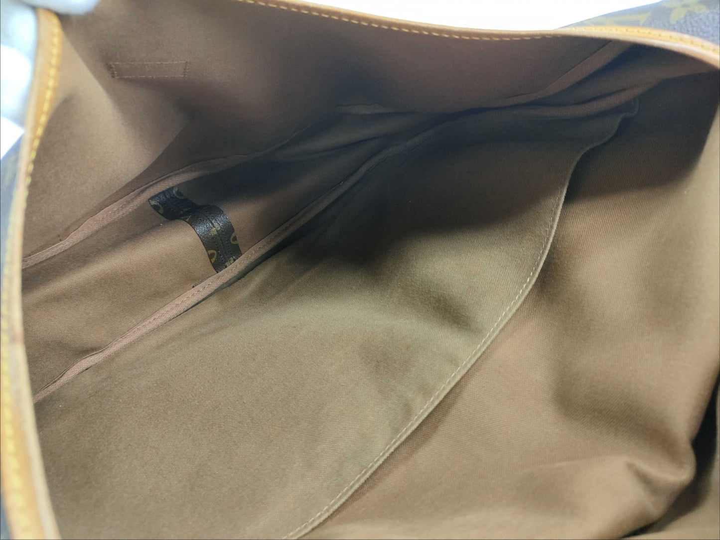LOUIS VUITTON RFID Unverifiable 893FC Monogram Louis Vuitton Saumur 43 Monogram Shoulder Bag