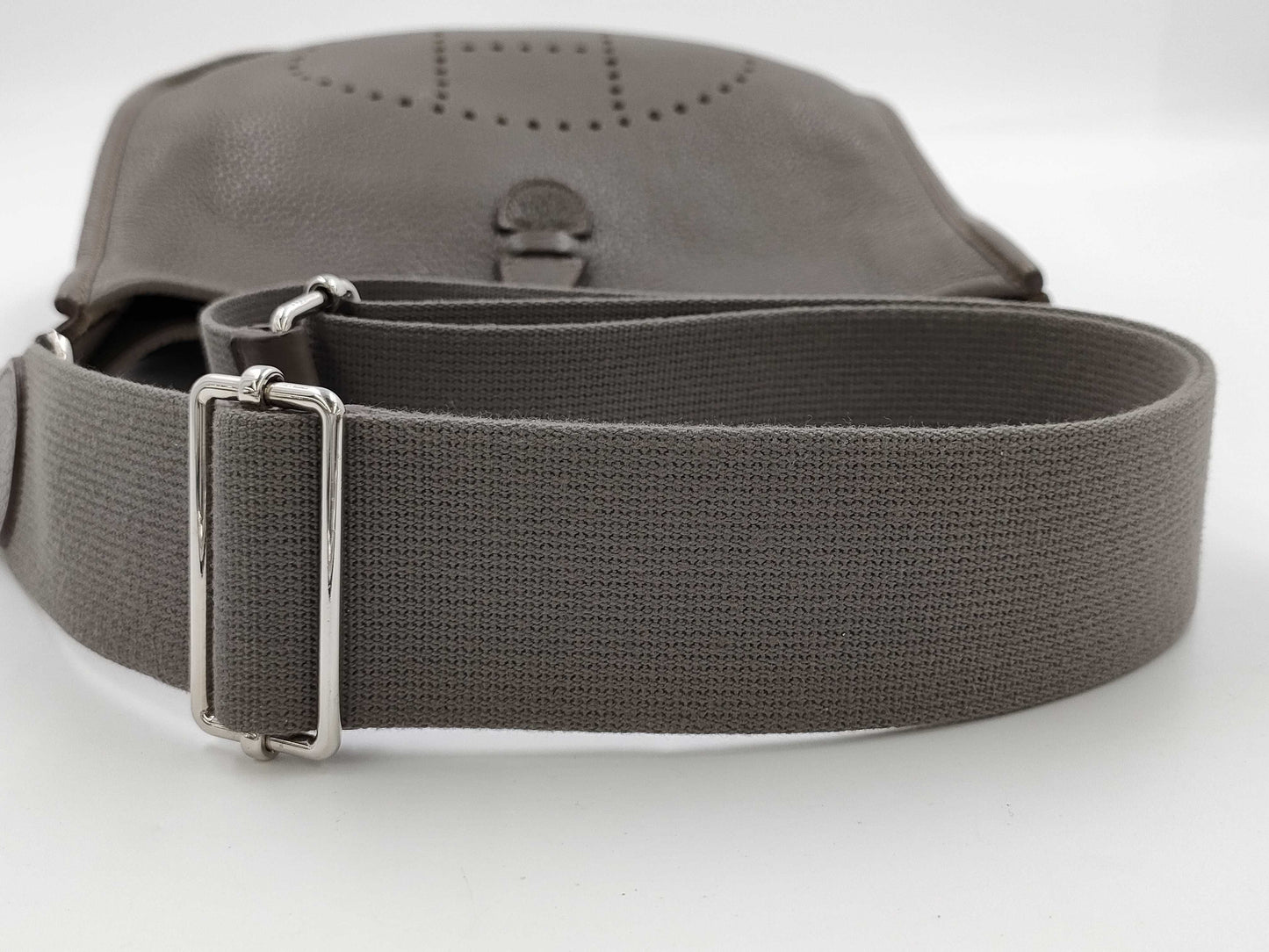 HERMES Evelyn 3 Trion P Etupe Shoulder Bag