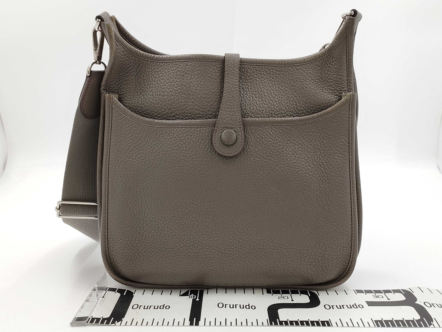 HERMES Evelyn 3 Trion P Etupe Shoulder Bag