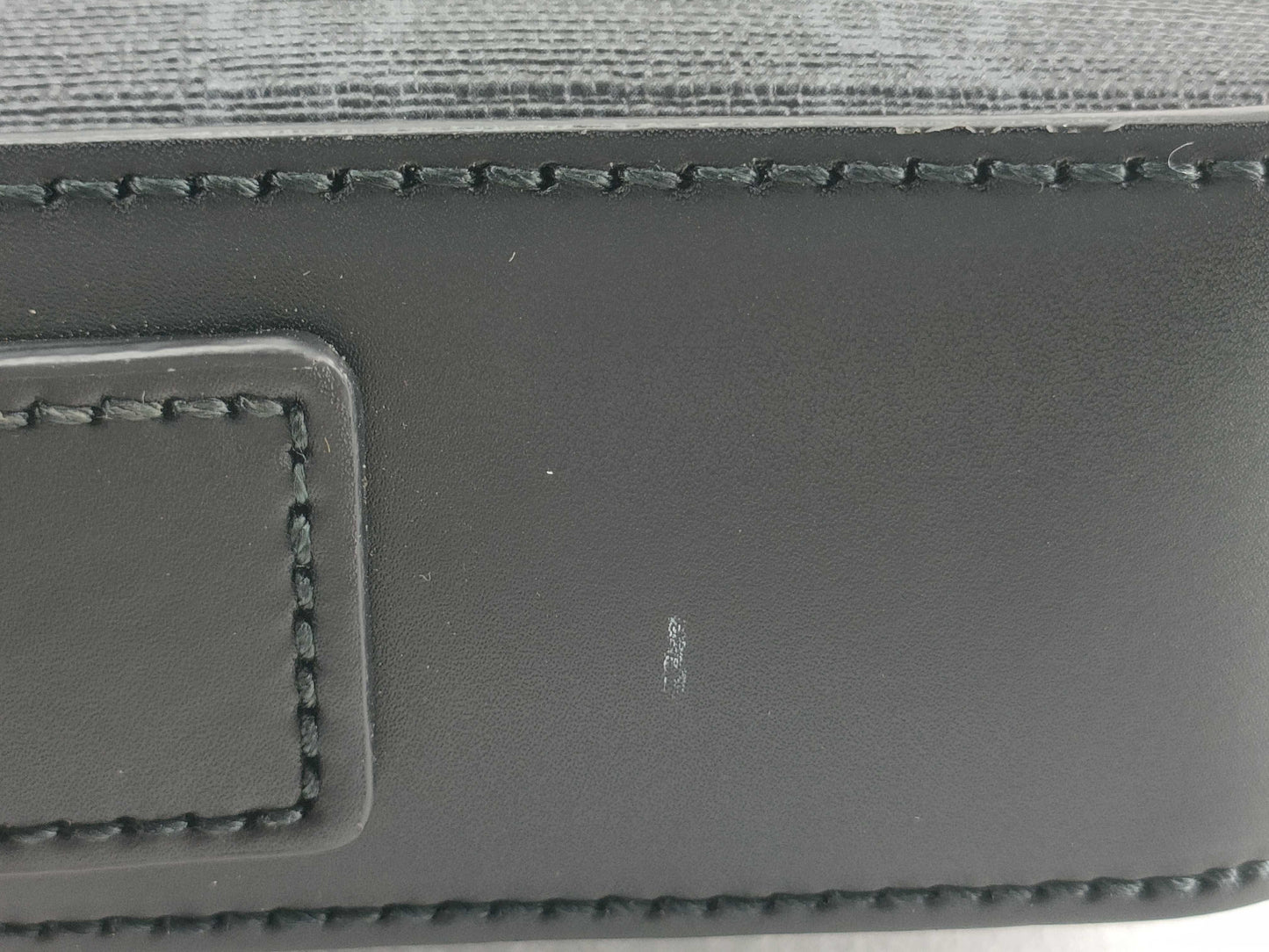 GUCCI GG Supreme Sherry Shoulder Bag in Black