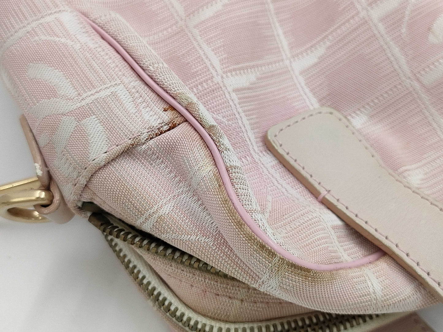 CHANEL New Travel Handbag Pink Handbag