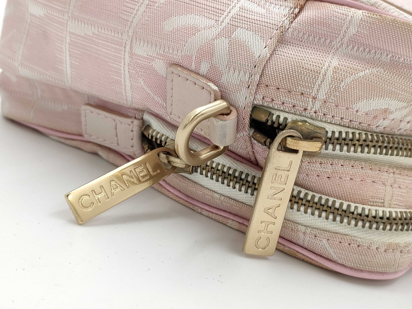 CHANEL New Travel Handbag Pink Handbag