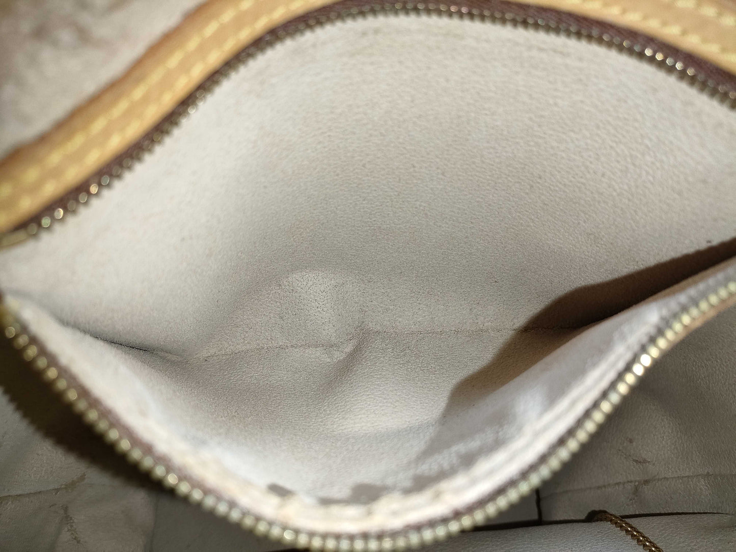 LOUIS VUITTON RFID Unverified Monogram Louis Vuitton Monogram Bucket GM Shoulder Bag