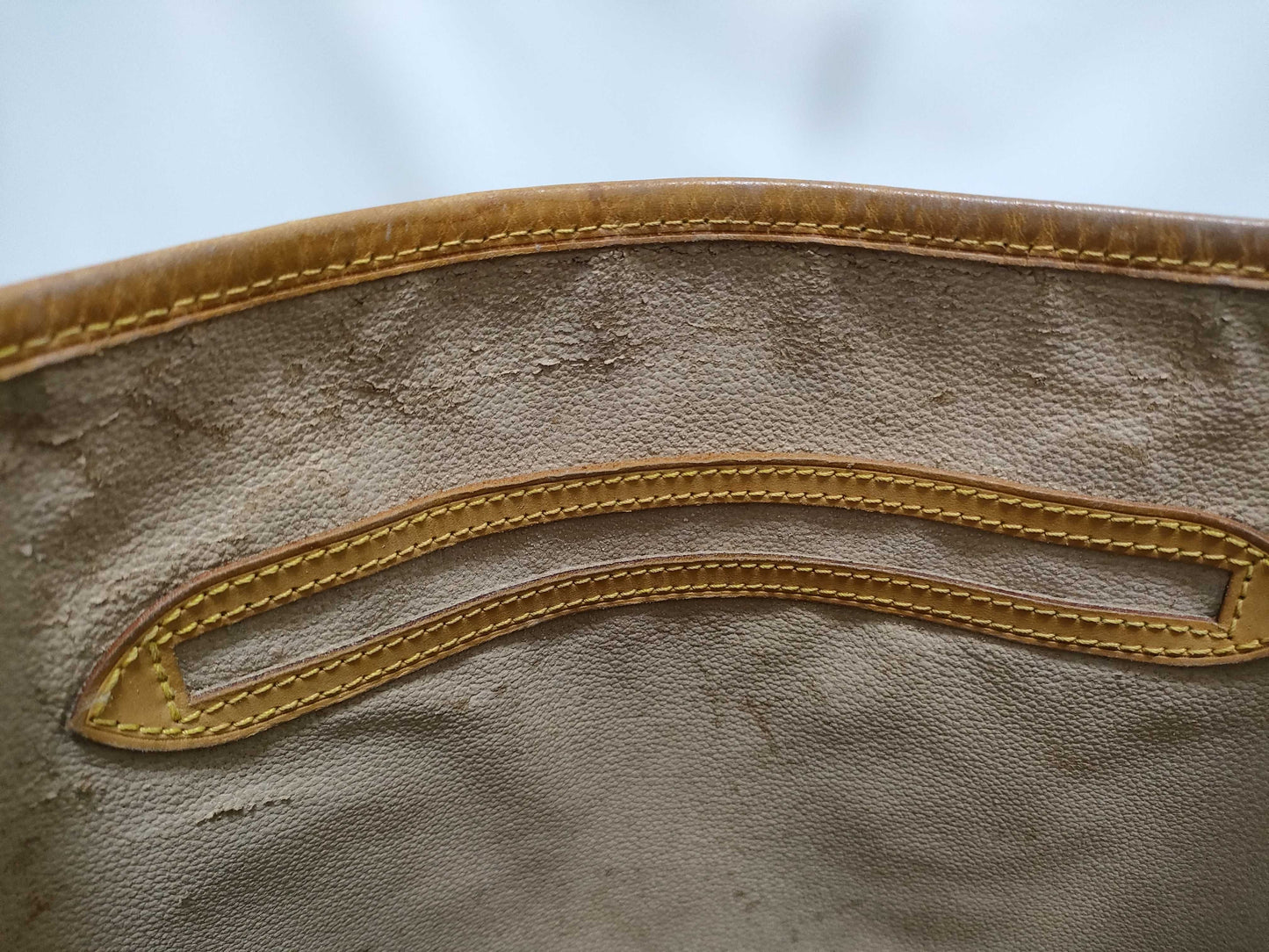 LOUIS VUITTON RFID Unverified Monogram Louis Vuitton Monogram Bucket GM Shoulder Bag