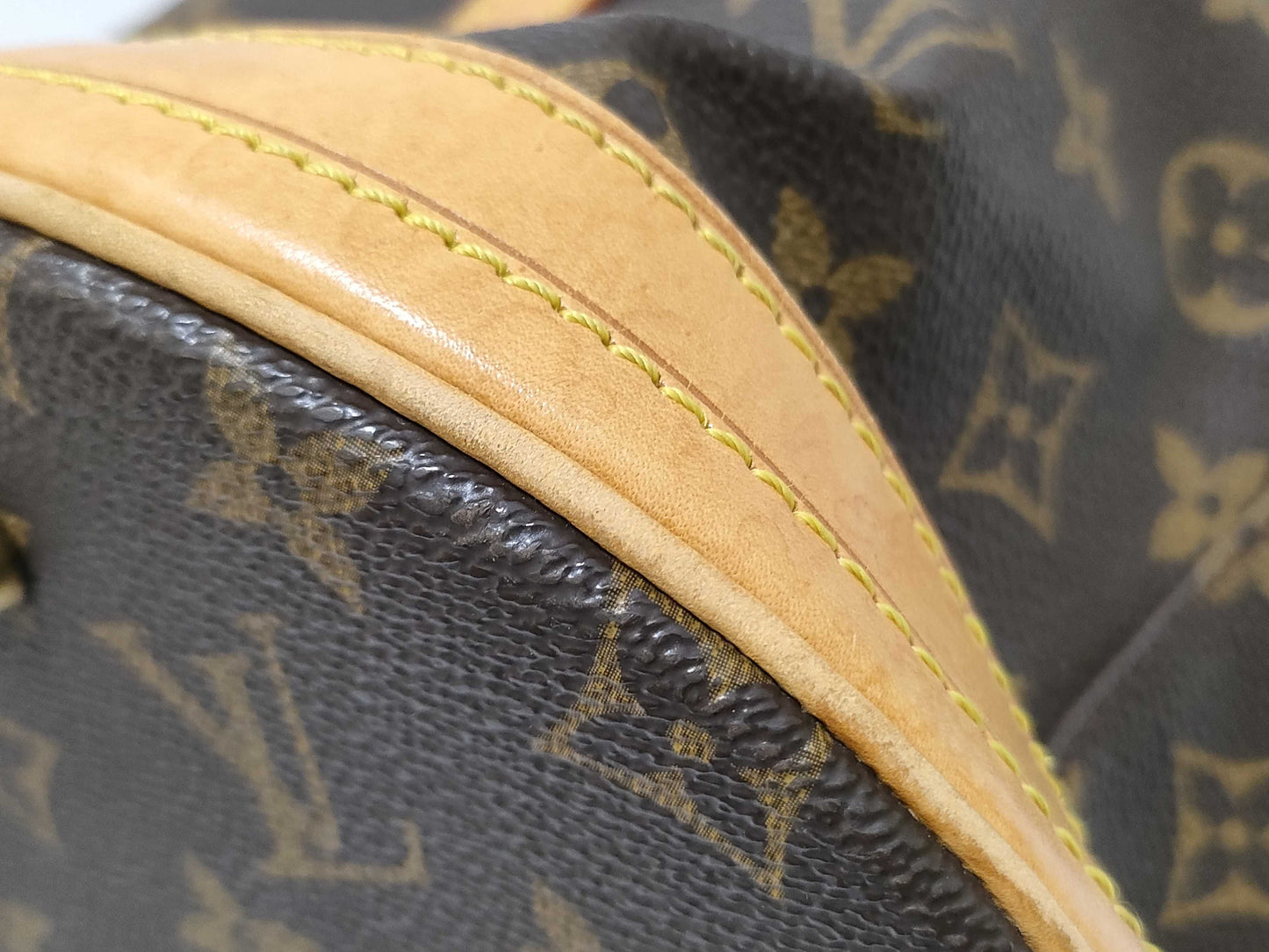 LOUIS VUITTON RFID Unverified Monogram Louis Vuitton Monogram Bucket GM Shoulder Bag