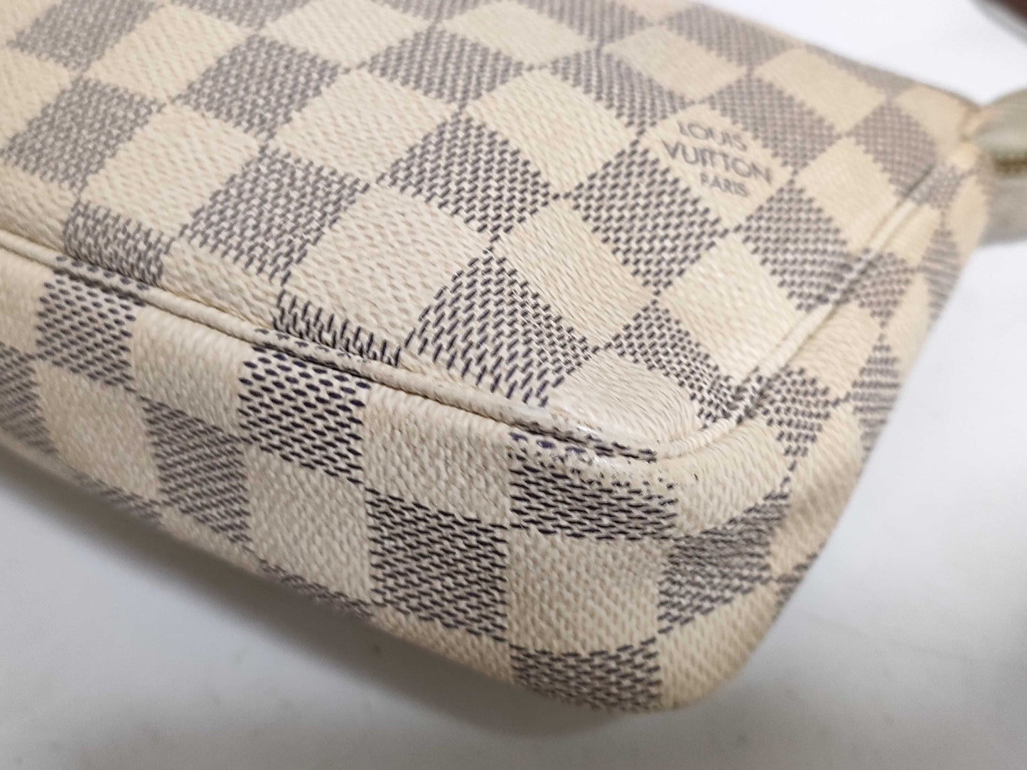LOUIS VUITTON Damier Azur Louis Vuitton Azur Accessory Pouch