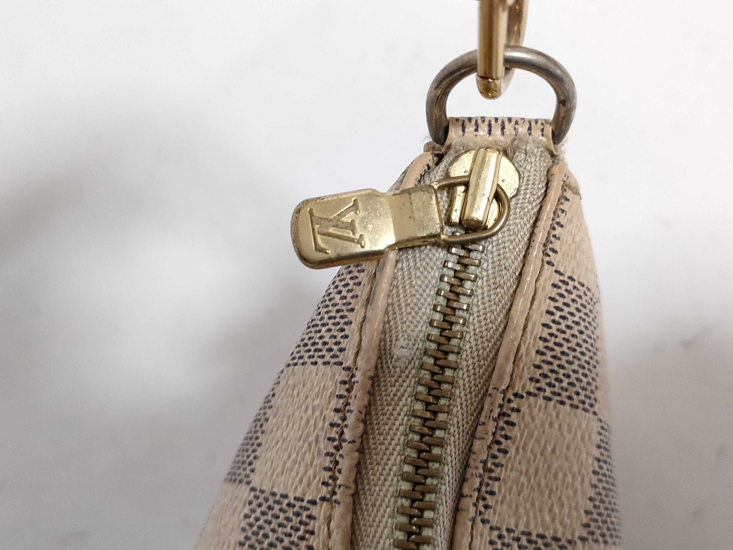LOUIS VUITTON Damier Azur Louis Vuitton Azur Accessory Pouch