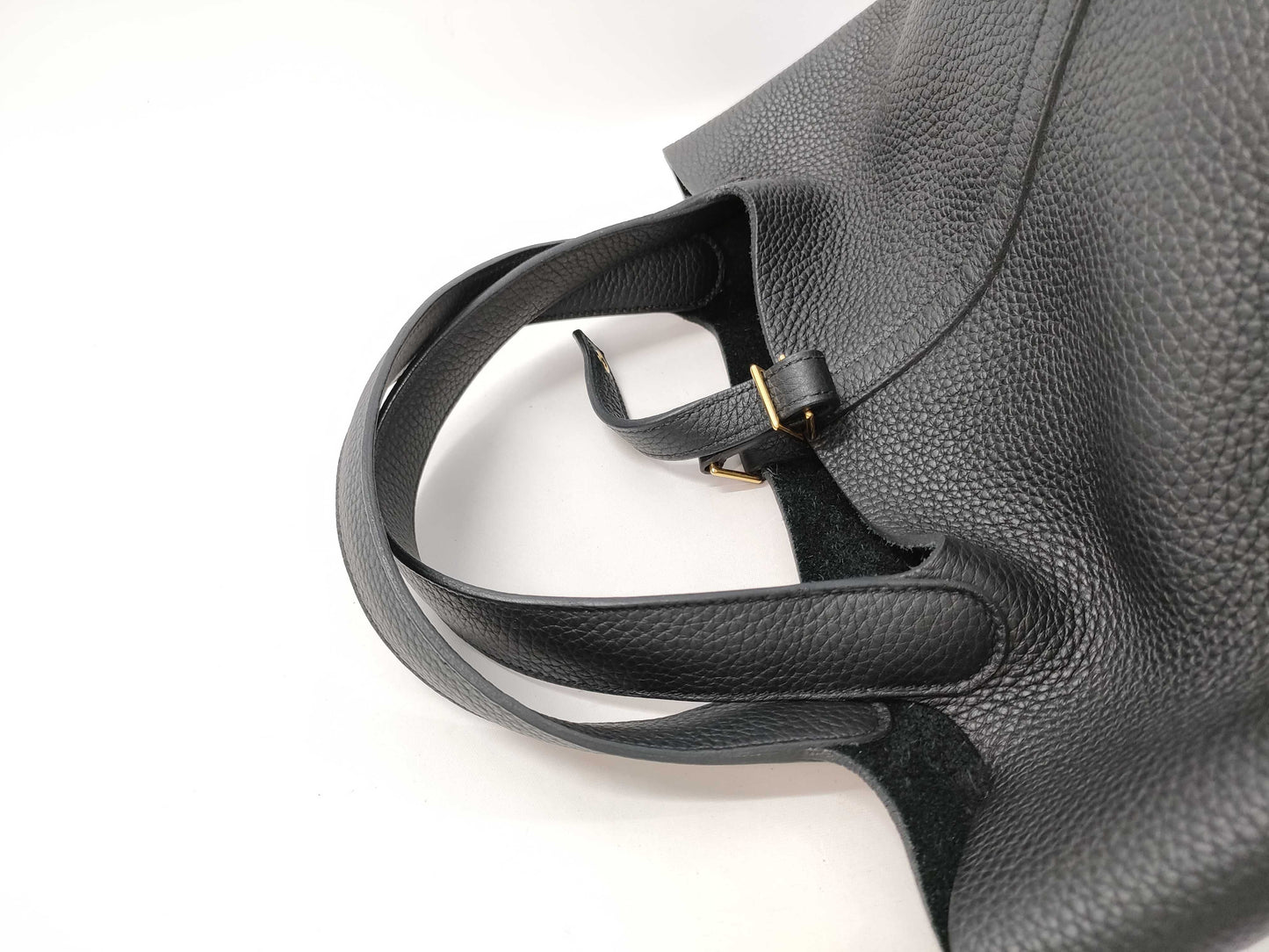 HERMES Picotin Lock MM Taurillon Clemence Leather Handbag, Black, G Hardware, Z Stamp