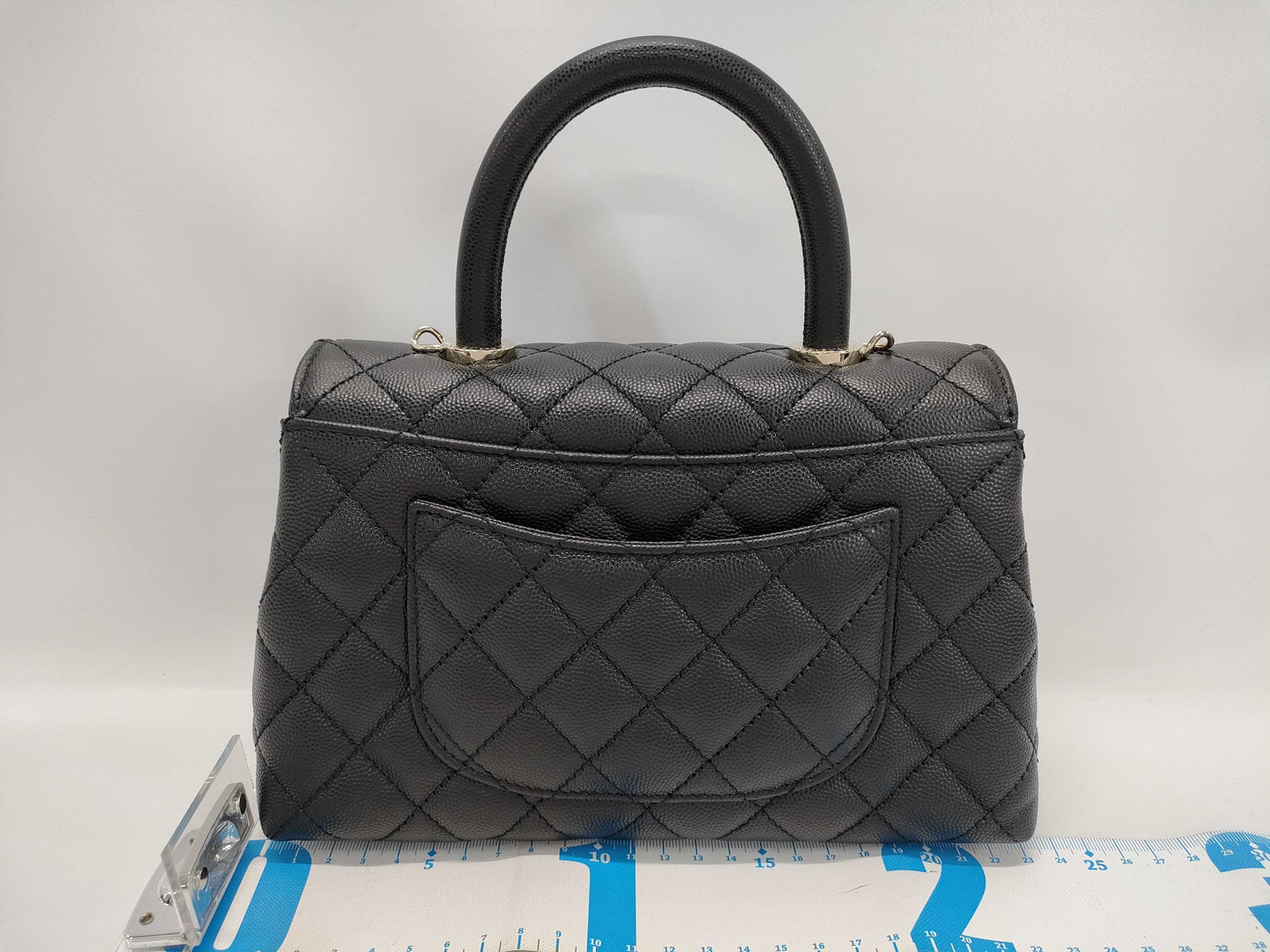 CHANEL Coco Handle 24 A92990/A61A27CC Shoulder Handbag in Caviar Skin, Black