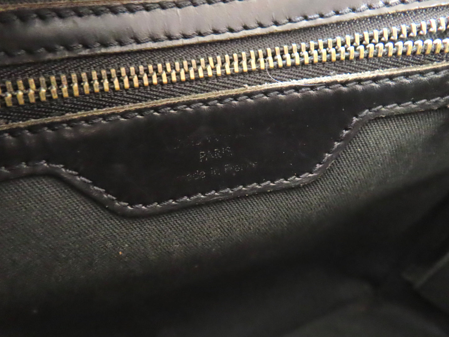 LOUIS VUITTON Taiga Yaranga SP0011 Shoulder Bag