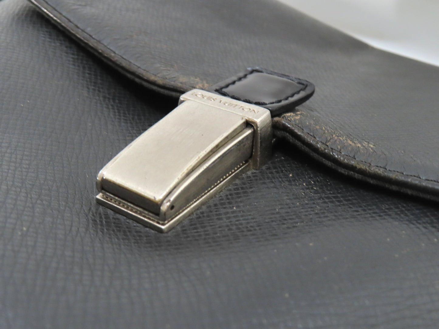 LOUIS VUITTON Taiga Yaranga SP0011 Shoulder Bag