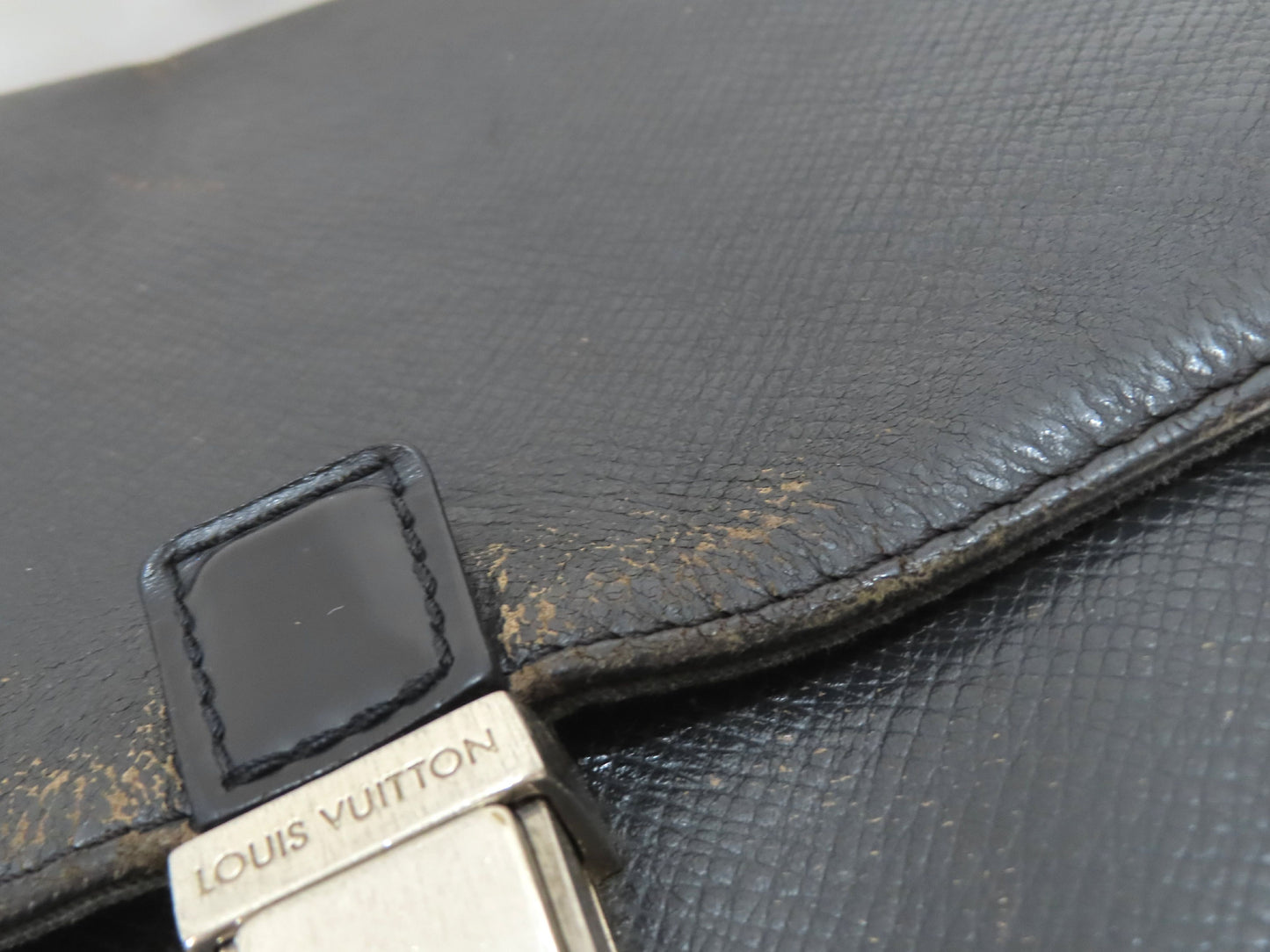 LOUIS VUITTON Taiga Yaranga SP0011 Shoulder Bag