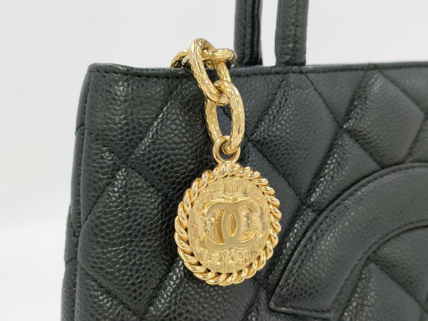 CHANEL Caviar Reissue Tote Bag, Black, 7873414