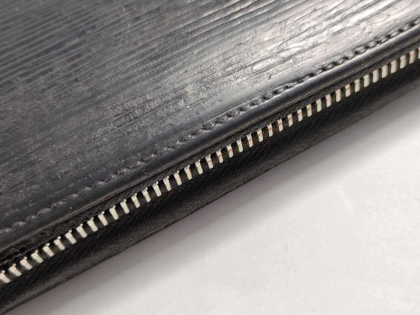 LOUIS VUITTON Epi Zippy Wallet Noir CA2183 Wallet